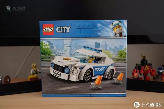 城市中不可或缺的一部分——LEGO 乐高 城市系列 60239 巡逻警车 城市中不可或缺的一部分——LEGO 乐高 城市系列 60239 巡逻警车