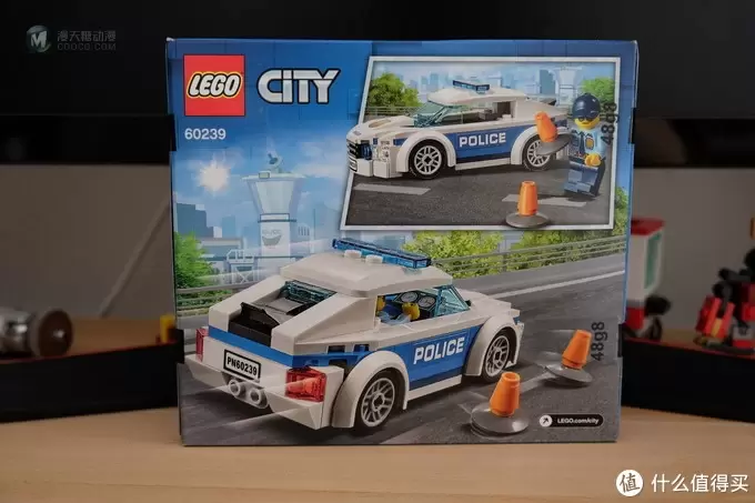 城市中不可或缺的一部分——LEGO 乐高 城市系列 60239 巡逻警车 城市中不可或缺的一部分——LEGO 乐高 城市系列 60239 巡逻警车