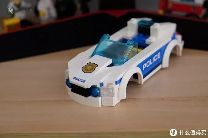 城市中不可或缺的一部分——LEGO 乐高 城市系列 60239 巡逻警车 城市中不可或缺的一部分——LEGO 乐高 城市系列 60239 巡逻警车