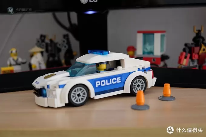 城市中不可或缺的一部分——LEGO 乐高 城市系列 60239 巡逻警车 城市中不可或缺的一部分——LEGO 乐高 城市系列 60239 巡逻警车