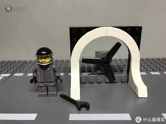 百元小跑车:LEGO 乐高 SPEED CHAMPIONS 超级赛车系列 75892 迈凯伦塞纳 百元小跑车:LEGO 乐高 SPEED CHAMPIONS 超级赛车系列 75892 迈凯伦塞纳