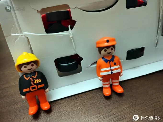 还需要精雕细琢的野蛮的娃娃——一篇属于野蛮娃娃 P-201 遥控跑车的评测报告 还需要精雕细琢的野蛮的娃娃——一篇属于野蛮娃娃 P-201 遥控跑车的评测报告
