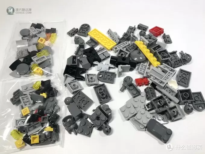 LEGO 乐高 守望先锋系列 75973 D.VA对战莱因哈特 LEGO 乐高 守望先锋系列 75973 D.VA对战莱因哈特