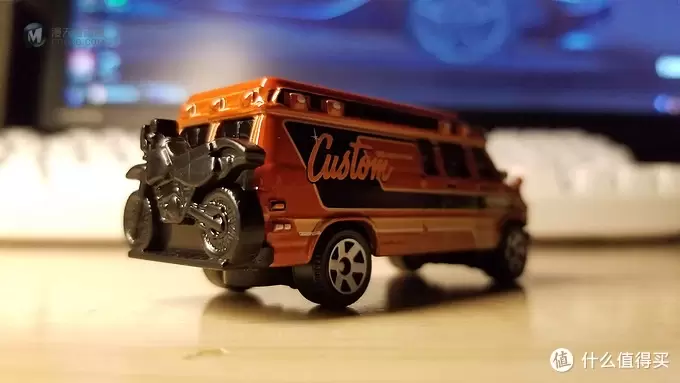 MATCHBOX 彩盒版 雪佛兰VAN、萨博班、凯雷德开盒及简介 MATCHBOX 彩盒版 雪佛兰VAN、萨博班、凯雷德开盒及简介