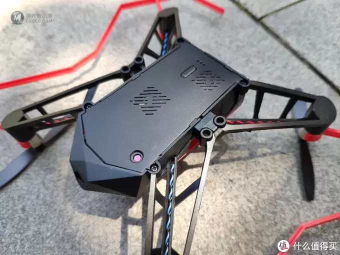 意念控制好神奇,UDrone意念无人机体验玩 意念控制好神奇,UDrone意念无人机体验玩