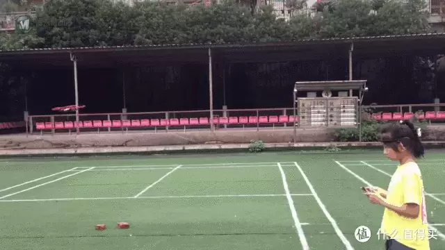 意念控制好神奇,UDrone意念无人机体验玩 意念控制好神奇,UDrone意念无人机体验玩