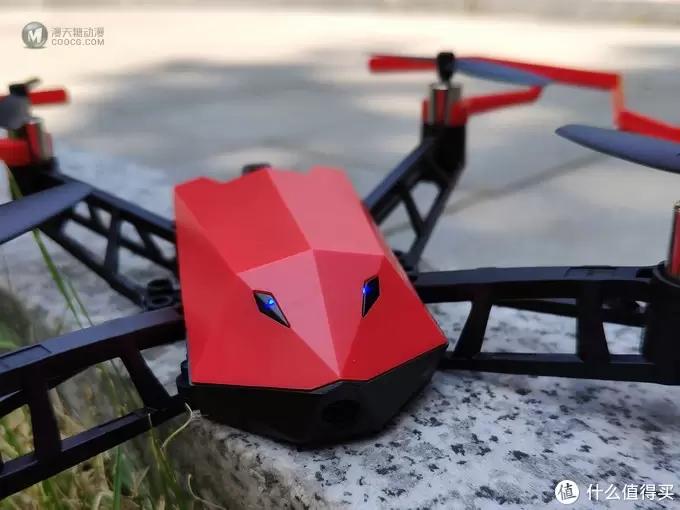意念控制好神奇,UDrone意念无人机体验玩 意念控制好神奇,UDrone意念无人机体验玩