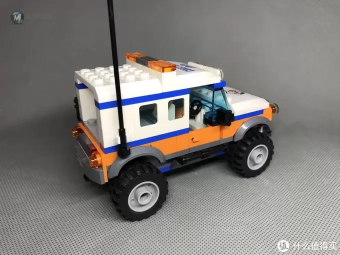 小小救援队:LEGO 乐高 城市系列 60165 四驱动力应急中心 小小救援队:LEGO 乐高 城市系列 60165 四驱动力应急中心
