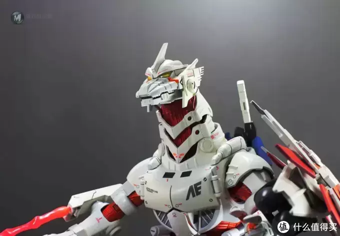 当三式机龙碰上独角兽高达,这只哥斯拉变得好正派 当三式机龙碰上独角兽高达,这只哥斯拉变得好正派