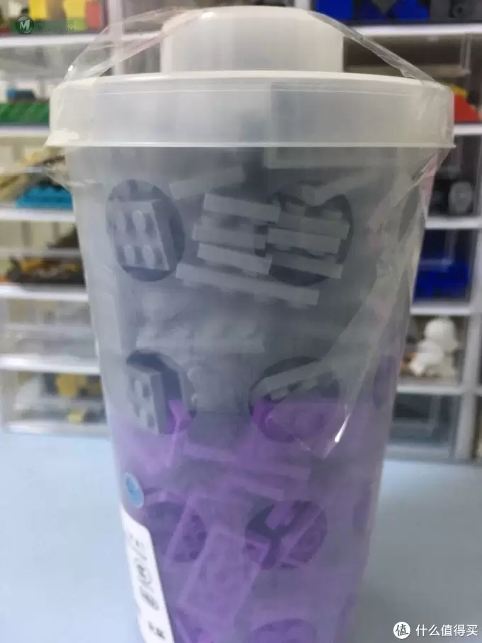 如何快速地在乐高店里装满一大杯Lego 如何快速地在乐高店里装满一大杯Lego