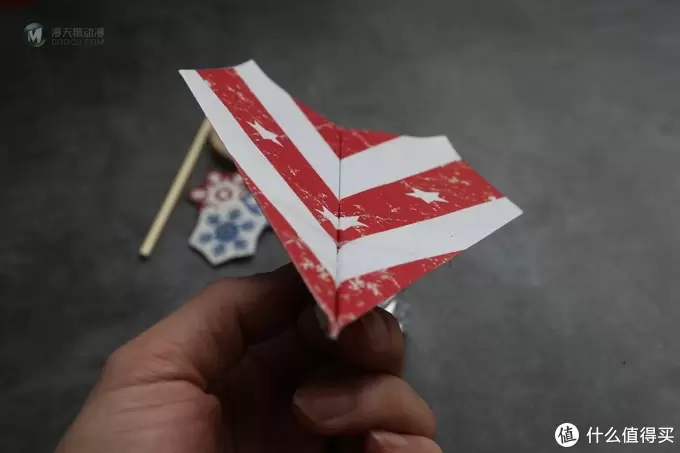 冠军纸飞机大乱斗,过年和孩子一起折个纸飞机 冠军纸飞机大乱斗,过年和孩子一起折个纸飞机