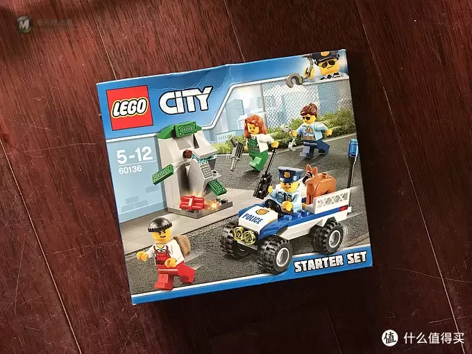 乐高这个大坑 篇二十七:LEGO 60136 警察局入门套装 乐高这个大坑 篇二十七:LEGO 60136 警察局入门套装