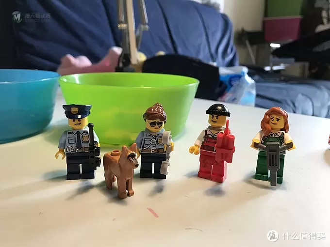 乐高这个大坑 篇二十七:LEGO 60136 警察局入门套装 乐高这个大坑 篇二十七:LEGO 60136 警察局入门套装