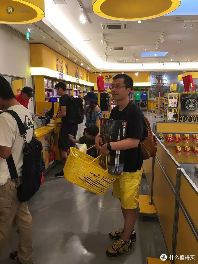 不惑大叔的legogo 篇十二:带我去月球,重力轻浮你我—LEGO 乐高 21309 土星五号火箭 不惑大叔的legogo 篇十二:带我去月球,重力轻浮你我—LEGO 乐高 21309 土星五号火箭