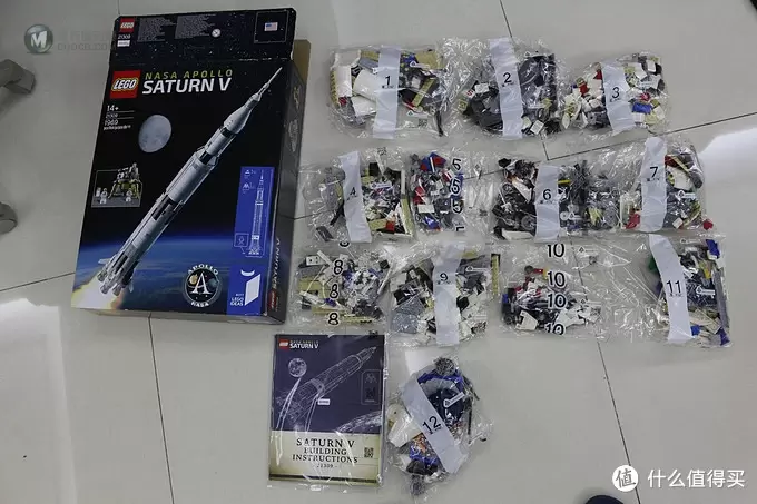 不惑大叔的legogo 篇十二:带我去月球,重力轻浮你我—LEGO 乐高 21309 土星五号火箭 不惑大叔的legogo 篇十二:带我去月球,重力轻浮你我—LEGO 乐高 21309 土星五号火箭