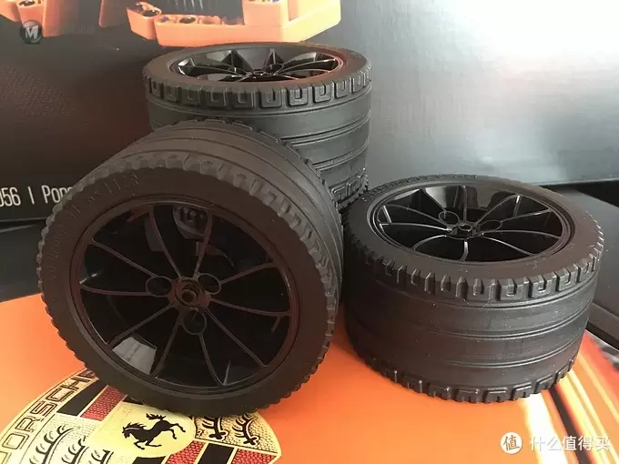 我的LEGO科技系列 篇一:买得起的保时捷 — 42056 Porsche 911 GT3 我的LEGO科技系列 篇一:买得起的保时捷 — 42056 Porsche 911 GT3