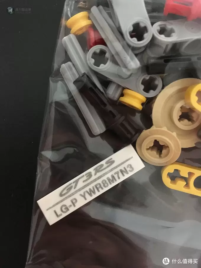 我的LEGO科技系列 篇一:买得起的保时捷 — 42056 Porsche 911 GT3 我的LEGO科技系列 篇一:买得起的保时捷 — 42056 Porsche 911 GT3