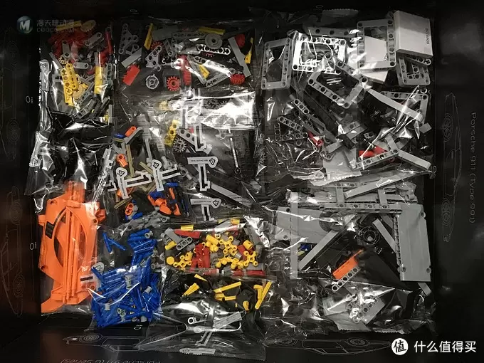 我的LEGO科技系列 篇一:买得起的保时捷 — 42056 Porsche 911 GT3 我的LEGO科技系列 篇一:买得起的保时捷 — 42056 Porsche 911 GT3