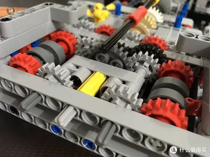 我的LEGO科技系列 篇一:买得起的保时捷 — 42056 Porsche 911 GT3 我的LEGO科技系列 篇一:买得起的保时捷 — 42056 Porsche 911 GT3