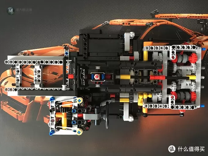 我的LEGO科技系列 篇一:买得起的保时捷 — 42056 Porsche 911 GT3 我的LEGO科技系列 篇一:买得起的保时捷 — 42056 Porsche 911 GT3