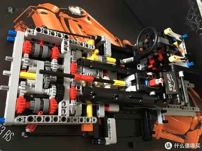 我的LEGO科技系列 篇一:买得起的保时捷 — 42056 Porsche 911 GT3 我的LEGO科技系列 篇一:买得起的保时捷 — 42056 Porsche 911 GT3