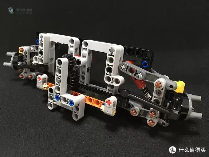 我的LEGO科技系列 篇一:买得起的保时捷 — 42056 Porsche 911 GT3 我的LEGO科技系列 篇一:买得起的保时捷 — 42056 Porsche 911 GT3