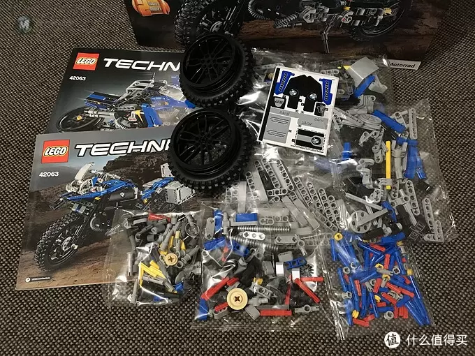 我的LEGO科技系列 篇二:买得起的宝马摩托 — BMW 宝马 42063 R1200 GS 摩托车 我的LEGO科技系列 篇二:买得起的宝马摩托 — BMW 宝马 42063 R1200 GS 摩托车