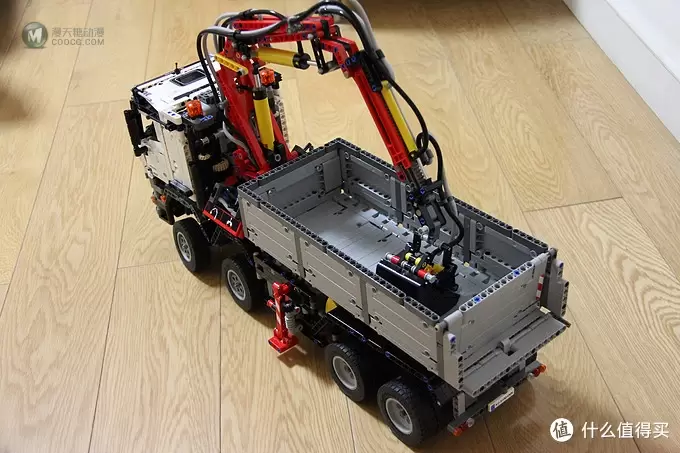 不惑大叔的legogo 篇八:心有猛虎—— LEGO 乐高 42043 奔驰大卡 不惑大叔的legogo 篇八:心有猛虎—— LEGO 乐高 42043 奔驰大卡