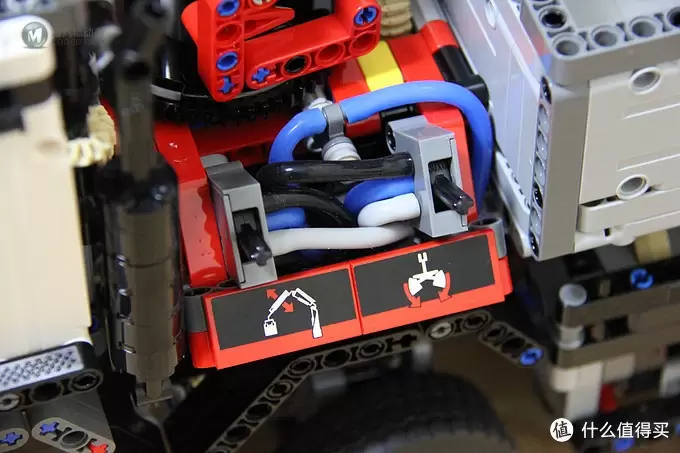 不惑大叔的legogo 篇八:心有猛虎—— LEGO 乐高 42043 奔驰大卡 不惑大叔的legogo 篇八:心有猛虎—— LEGO 乐高 42043 奔驰大卡