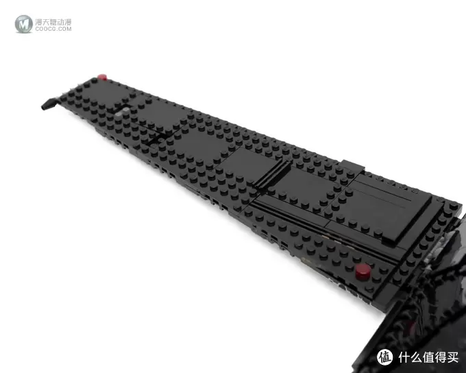 白衣野心家和他的黑色座驾:乐高星球大战 75156 克伦尼克的帝国穿梭机 白衣野心家和他的黑色座驾:乐高星球大战 75156 克伦尼克的帝国穿梭机