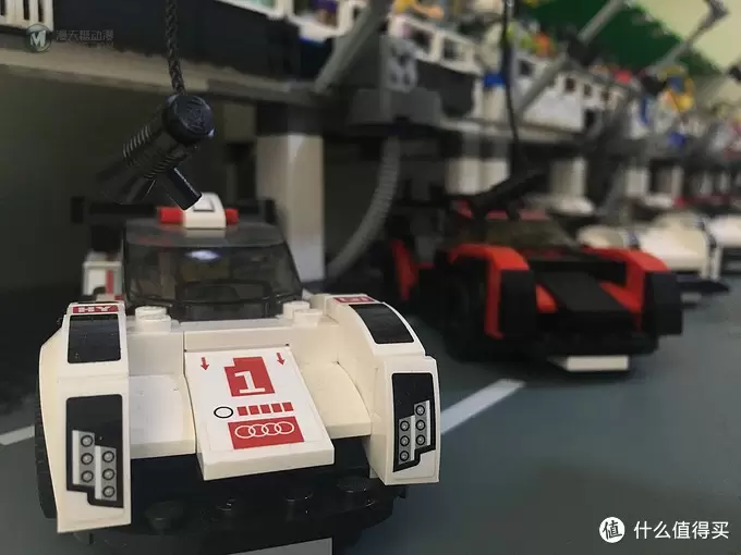 LEGO 乐高 维修站+看台+超级赛车系列 LEGO 乐高 维修站+看台+超级赛车系列