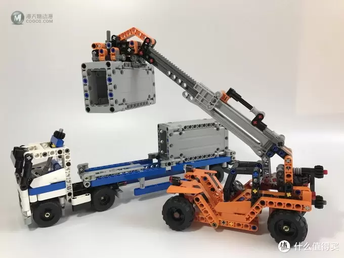 LEGO 乐高 拼拼乐 2017科技系列 42062 集装箱码头 LEGO 乐高 拼拼乐 2017科技系列 42062 集装箱码头