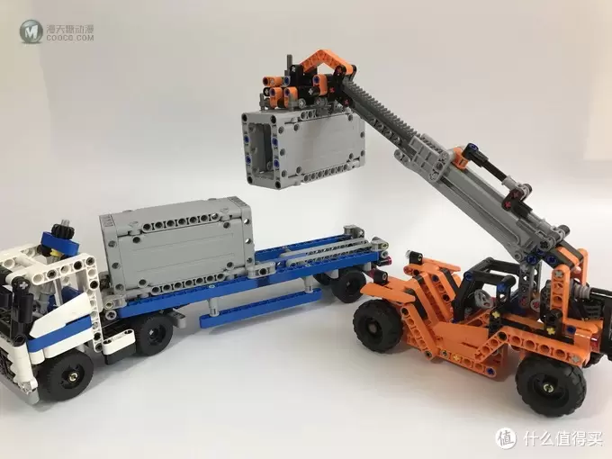 LEGO 乐高 拼拼乐 2017科技系列 42062 集装箱码头 LEGO 乐高 拼拼乐 2017科技系列 42062 集装箱码头