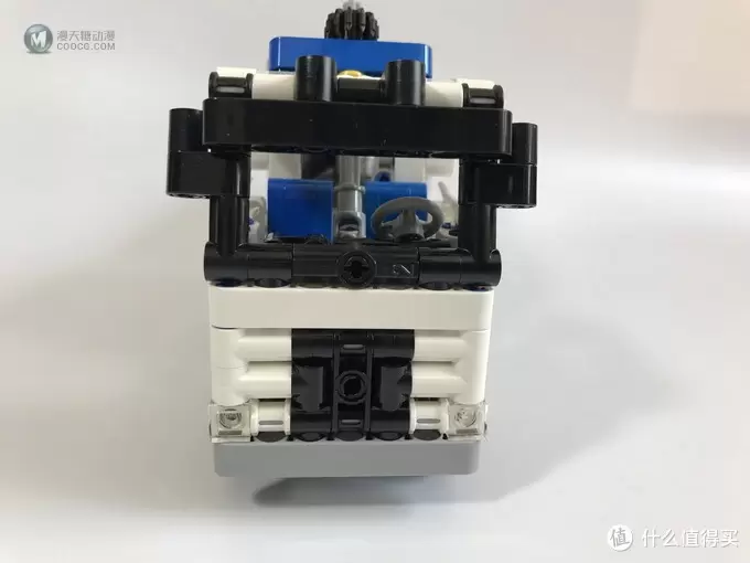 LEGO 乐高 拼拼乐 2017科技系列 42062 集装箱码头 LEGO 乐高 拼拼乐 2017科技系列 42062 集装箱码头