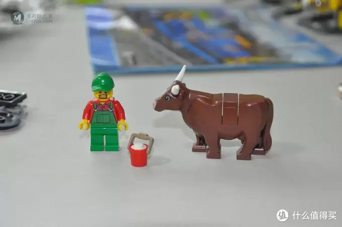 单反毁一生,LEGO穷三代 篇八十三:LEGO 乐高 60052 城市系列 遥控货运火车 单反毁一生,LEGO穷三代 篇八十三:LEGO 乐高 60052 城市系列 遥控货运火车