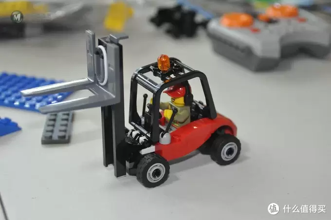 单反毁一生,LEGO穷三代 篇八十三:LEGO 乐高 60052 城市系列 遥控货运火车 单反毁一生,LEGO穷三代 篇八十三:LEGO 乐高 60052 城市系列 遥控货运火车