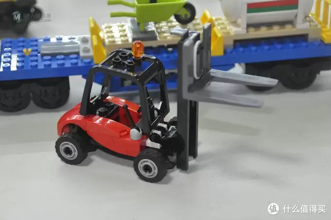 单反毁一生,LEGO穷三代 篇八十三:LEGO 乐高 60052 城市系列 遥控货运火车 单反毁一生,LEGO穷三代 篇八十三:LEGO 乐高 60052 城市系列 遥控货运火车