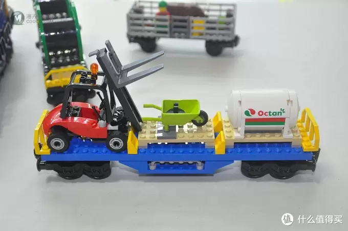 单反毁一生,LEGO穷三代 篇八十三:LEGO 乐高 60052 城市系列 遥控货运火车 单反毁一生,LEGO穷三代 篇八十三:LEGO 乐高 60052 城市系列 遥控货运火车