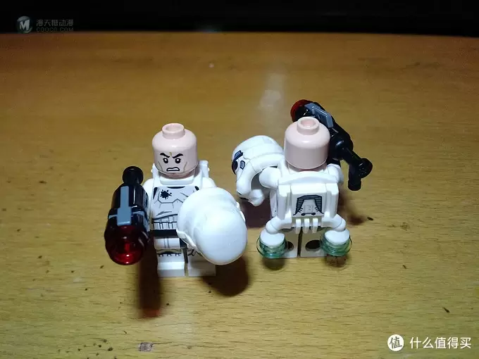 战斗堡垒火力强劲:LEGO 乐高 SX 75134 银河帝国战斗套装 战斗堡垒火力强劲:LEGO 乐高 SX 75134 银河帝国战斗套装