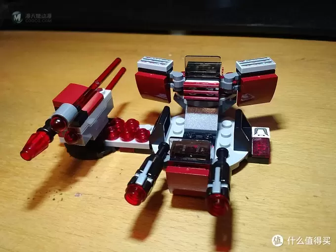 战斗堡垒火力强劲:LEGO 乐高 SX 75134 银河帝国战斗套装 战斗堡垒火力强劲:LEGO 乐高 SX 75134 银河帝国战斗套装