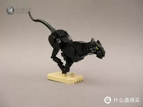 不一样的乐高 篇二:LEGO MOC 奔跑的黑豹 不一样的乐高 篇二:LEGO MOC 奔跑的黑豹