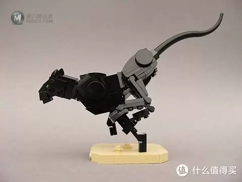 不一样的乐高 篇二:LEGO MOC 奔跑的黑豹 不一样的乐高 篇二:LEGO MOC 奔跑的黑豹