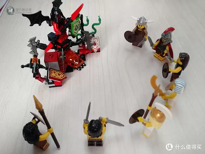 为春节添点红:LEGO 乐高 未来骑士团FR 70335 终极拉维利亚 为春节添点红:LEGO 乐高 未来骑士团FR 70335 终极拉维利亚