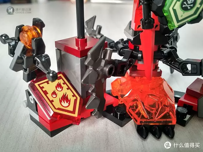 为春节添点红:LEGO 乐高 未来骑士团FR 70335 终极拉维利亚 为春节添点红:LEGO 乐高 未来骑士团FR 70335 终极拉维利亚