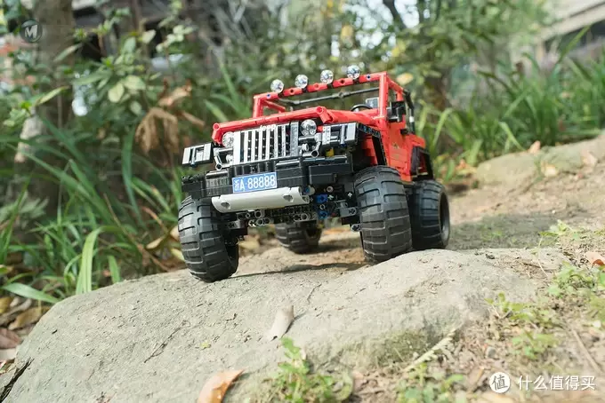 乐高还能这么玩 篇六:大师的杰作:Jeep Wrangler Rubicon RC 乐高还能这么玩 篇六:大师的杰作:Jeep Wrangler Rubicon RC