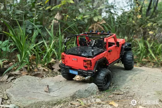 乐高还能这么玩 篇六:大师的杰作:Jeep Wrangler Rubicon RC 乐高还能这么玩 篇六:大师的杰作:Jeep Wrangler Rubicon RC