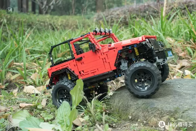 乐高还能这么玩 篇六:大师的杰作:Jeep Wrangler Rubicon RC 乐高还能这么玩 篇六:大师的杰作:Jeep Wrangler Rubicon RC