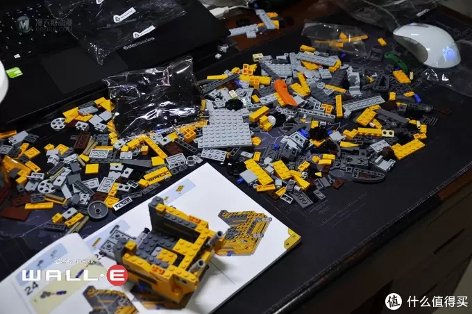 无论风雨,只愿为你(EVA)守护:LEGO 乐高 21303 WALL·E 组装试玩 无论风雨,只愿为你(EVA)守护:LEGO 乐高 21303 WALL·E 组装试玩