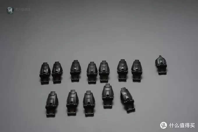 乐高还能这么拼: 复刻 LEGO 乐高 限量版5004590 蝙蝠侠摩托 乐高还能这么拼: 复刻 LEGO 乐高 限量版5004590 蝙蝠侠摩托