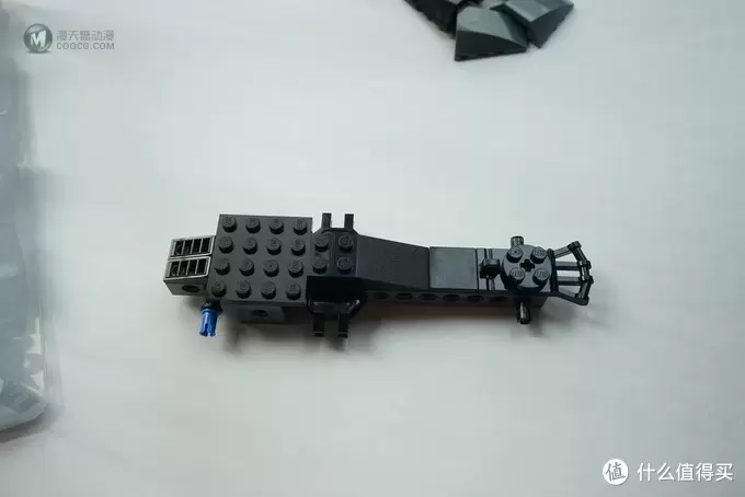 乐高还能这么拼: 复刻 LEGO 乐高 限量版5004590 蝙蝠侠摩托 乐高还能这么拼: 复刻 LEGO 乐高 限量版5004590 蝙蝠侠摩托